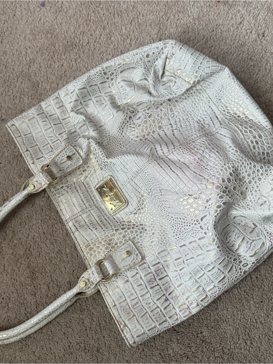 None Handbags - White Tote Bag with Gold Accents